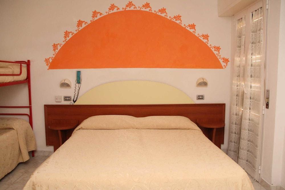 Hotel Clipper Католика Екстериор снимка