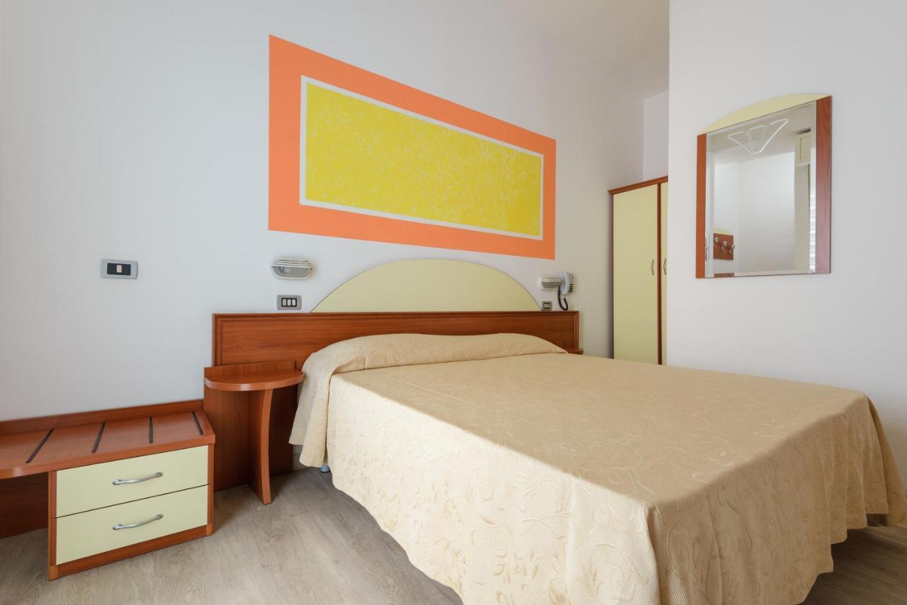 Hotel Clipper Католика Екстериор снимка